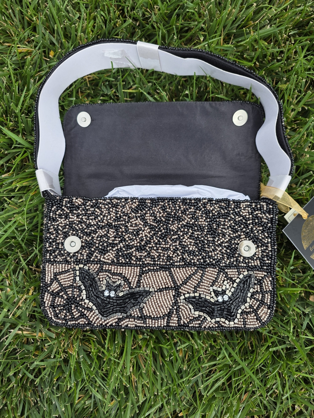 Beaded Bat Shoulder Bag - Picture 7 of 9